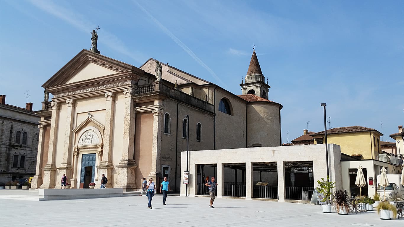 Kirche Parrocchia di San Martino Vescovo in Peschiera
